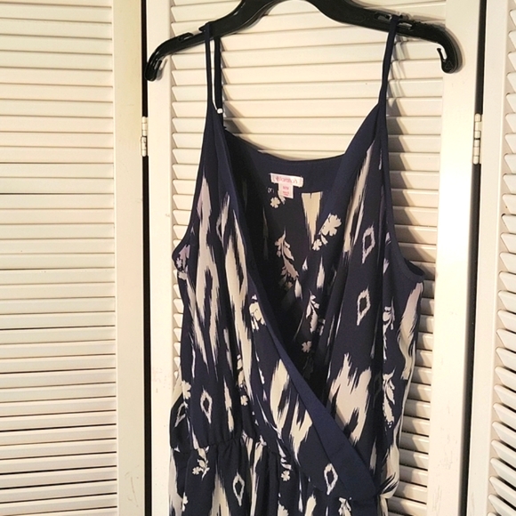 Xhilaration Navy Blue And White Abstract And Flowered SZM T Straped Jumpsuit - Picture 2 of 8